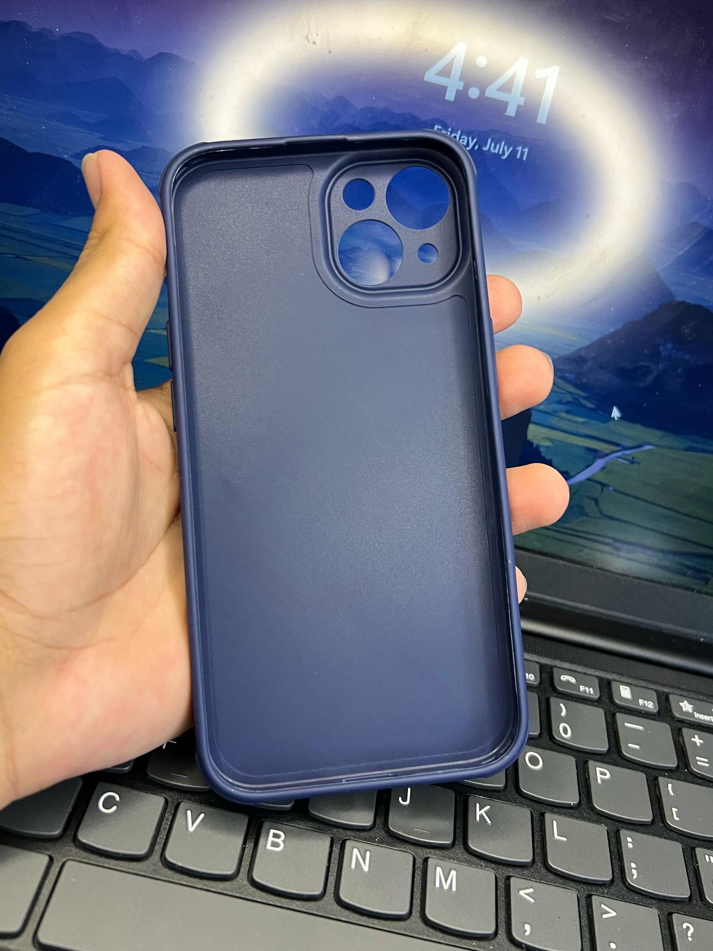 Matte Silicone Case – Shockproof & Soft Grip Phone Cover