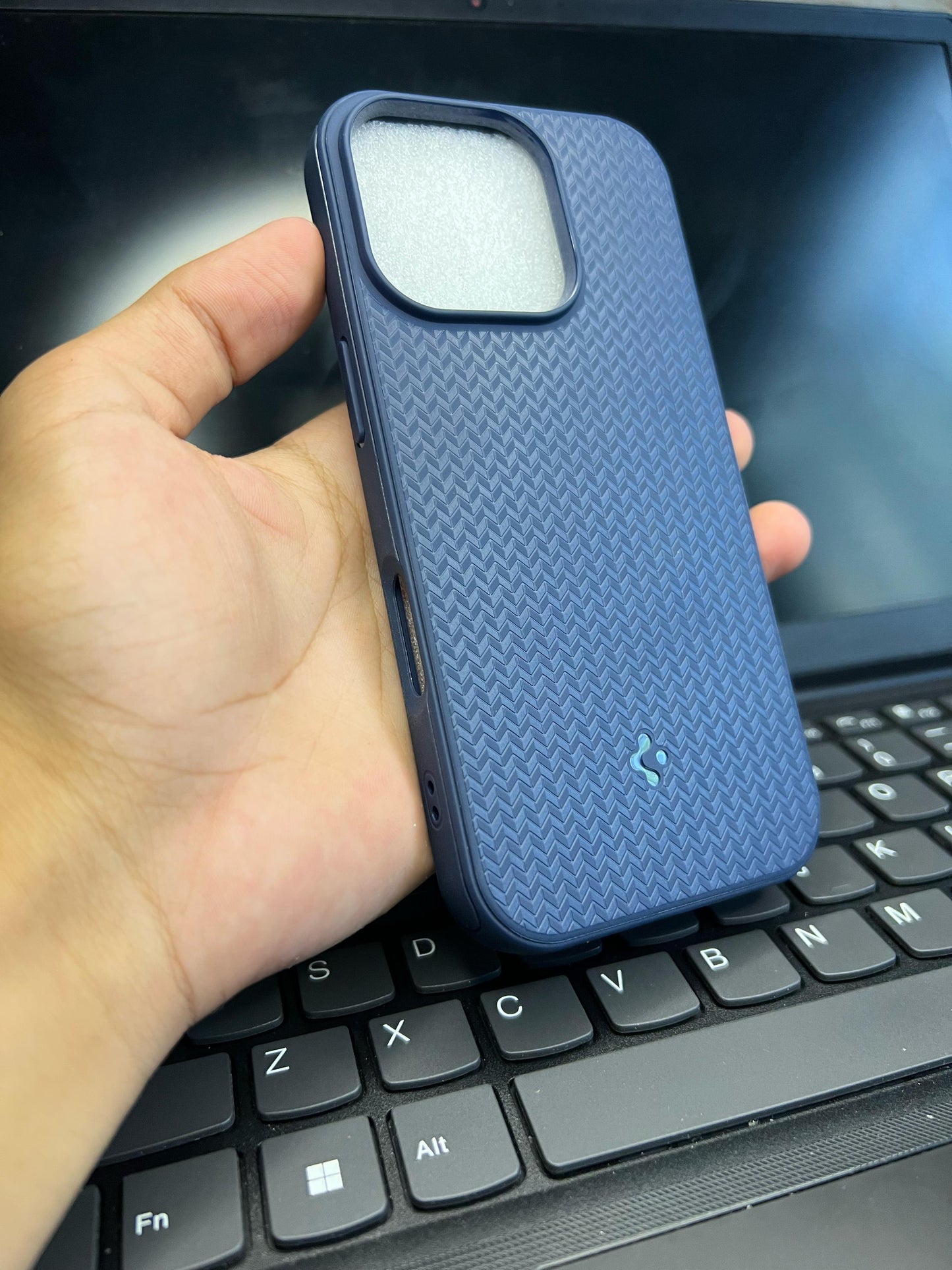 Spigen MagFit Case – Rugged Blue Grip with Air Cushion Technology